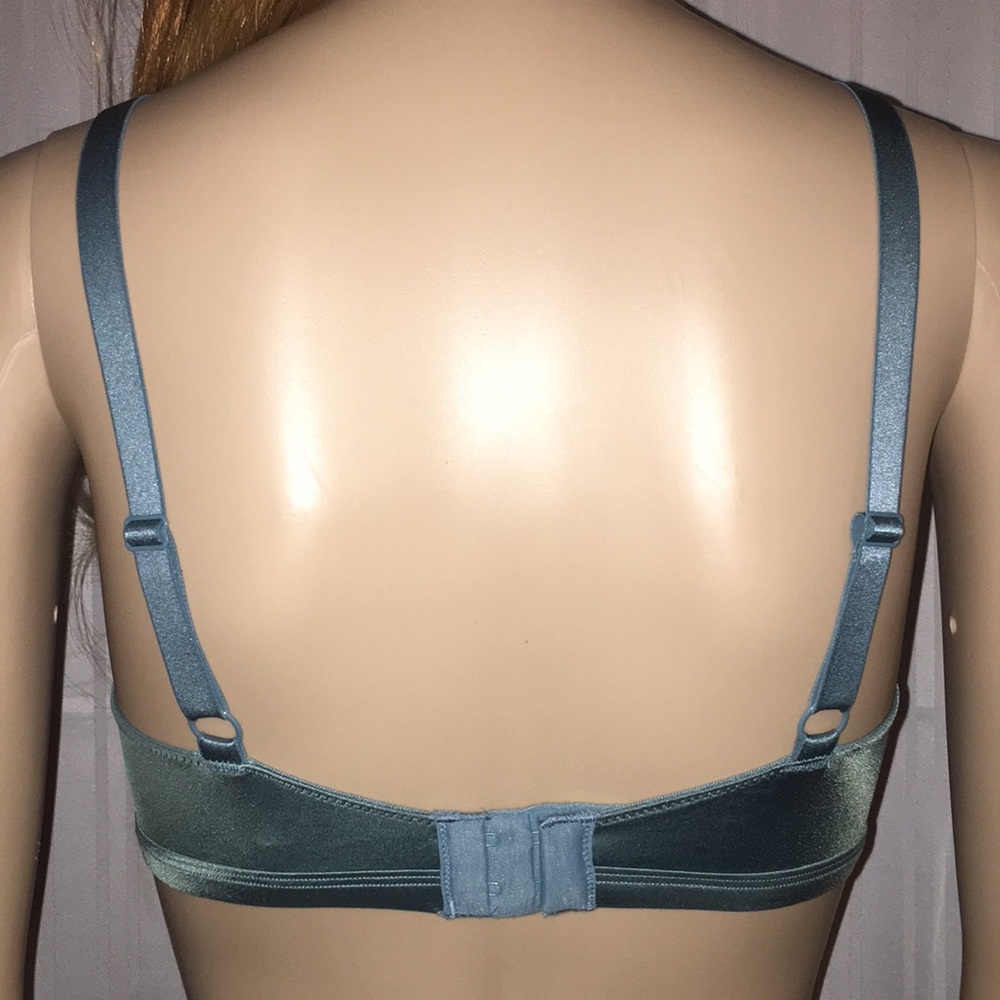 LAST ONE!! Victoria's Secret Sexy Keyhole Bralette - Picture 4 of 8